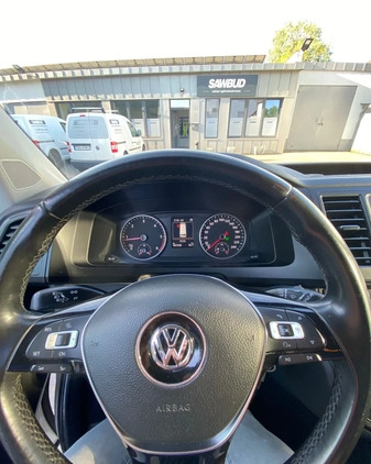 Volkswagen Caravelle cena 159900 przebieg: 107336, rok produkcji 2017 z Wałcz małe 79